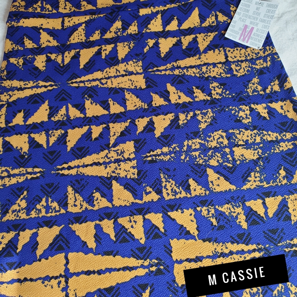 M LulaRoe Cassie Pencil Skirt